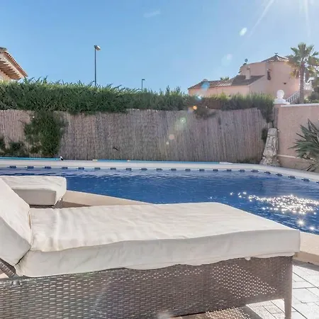 Villa Stunning Five Bedroom With Fabulous Swimming Pool. *