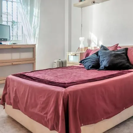 Stunning Five Bedroom With Fabulous Swimming Pool. Villa Villamartin (Valencia)