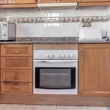 Stunning Five Bedroom With Fabulous Swimming Pool. * Villamartin (Valencia)