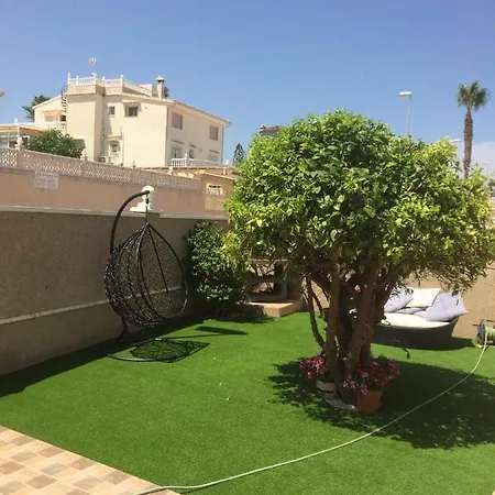Villa Stunning Five Bedroom With Fabulous Swimming Pool. Villamartin (Valencia)