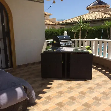 Stunning Five Bedroom With Fabulous Swimming Pool. *